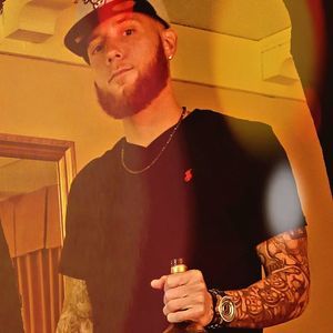 Meet your Posher, Wesley